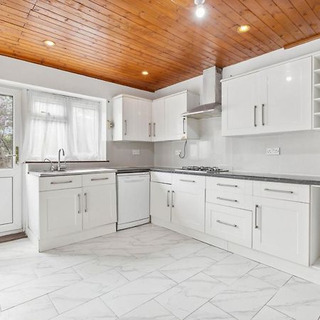 Cozy Stay Apartment לונדון מראה חיצוני תמונה